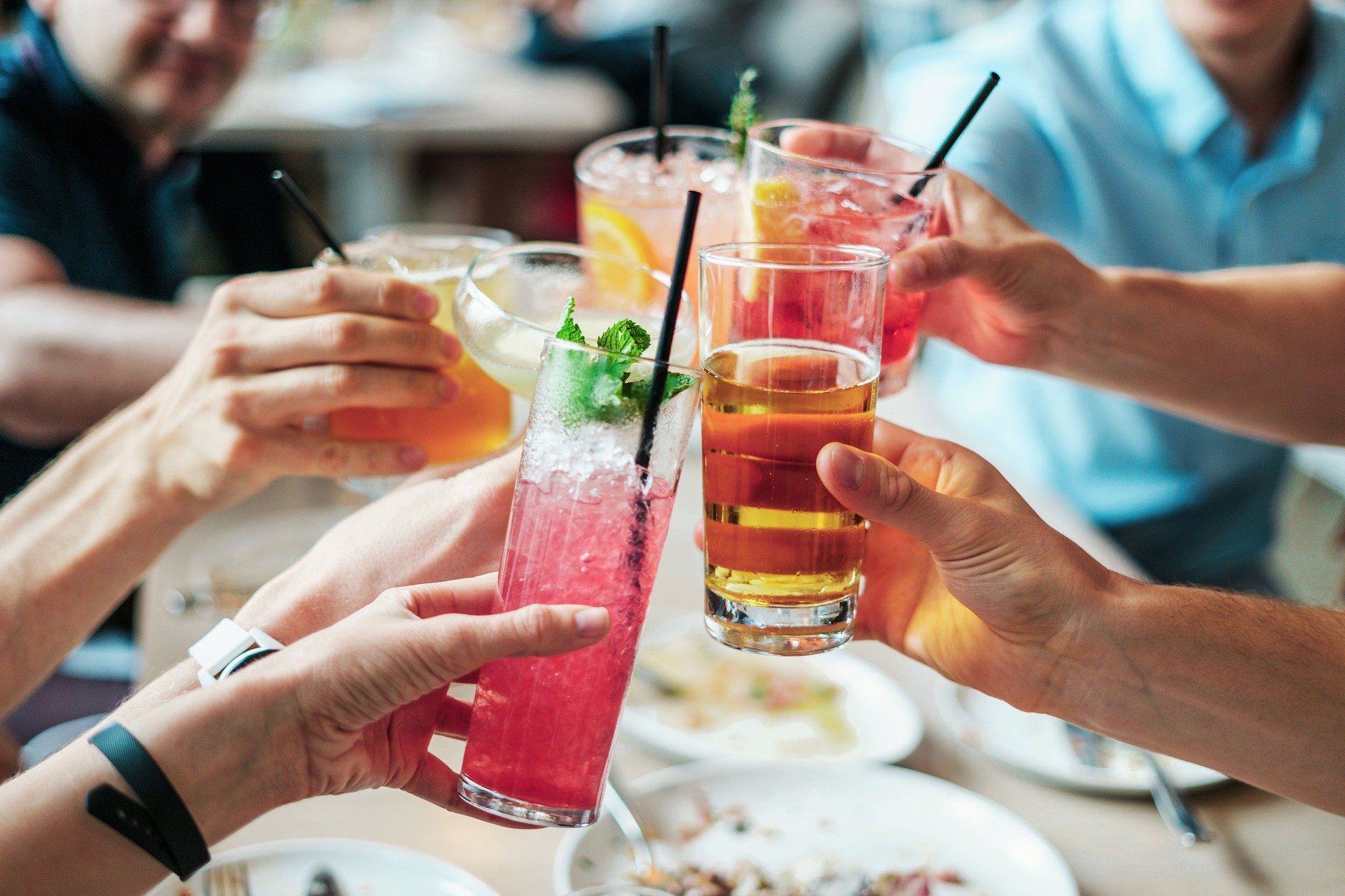 drinks 2578446 1920 1