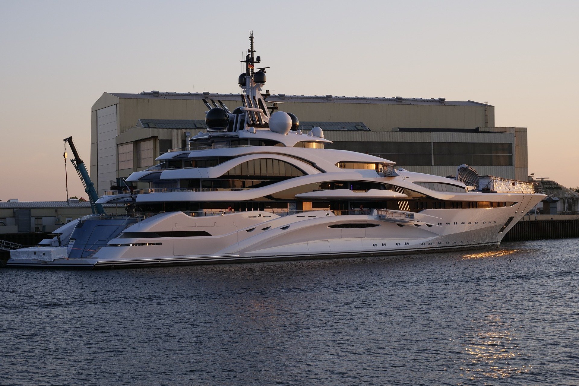 luxury yacht 3430348 1920