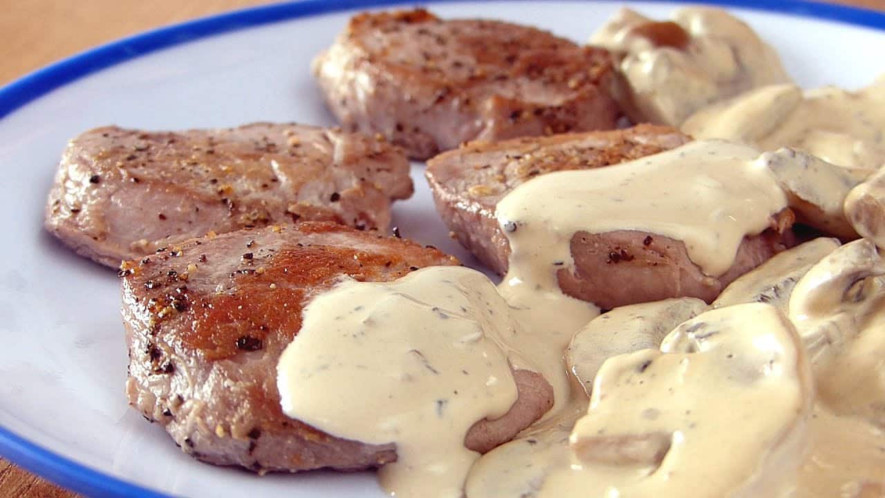 Solomillo con champiñones y nata