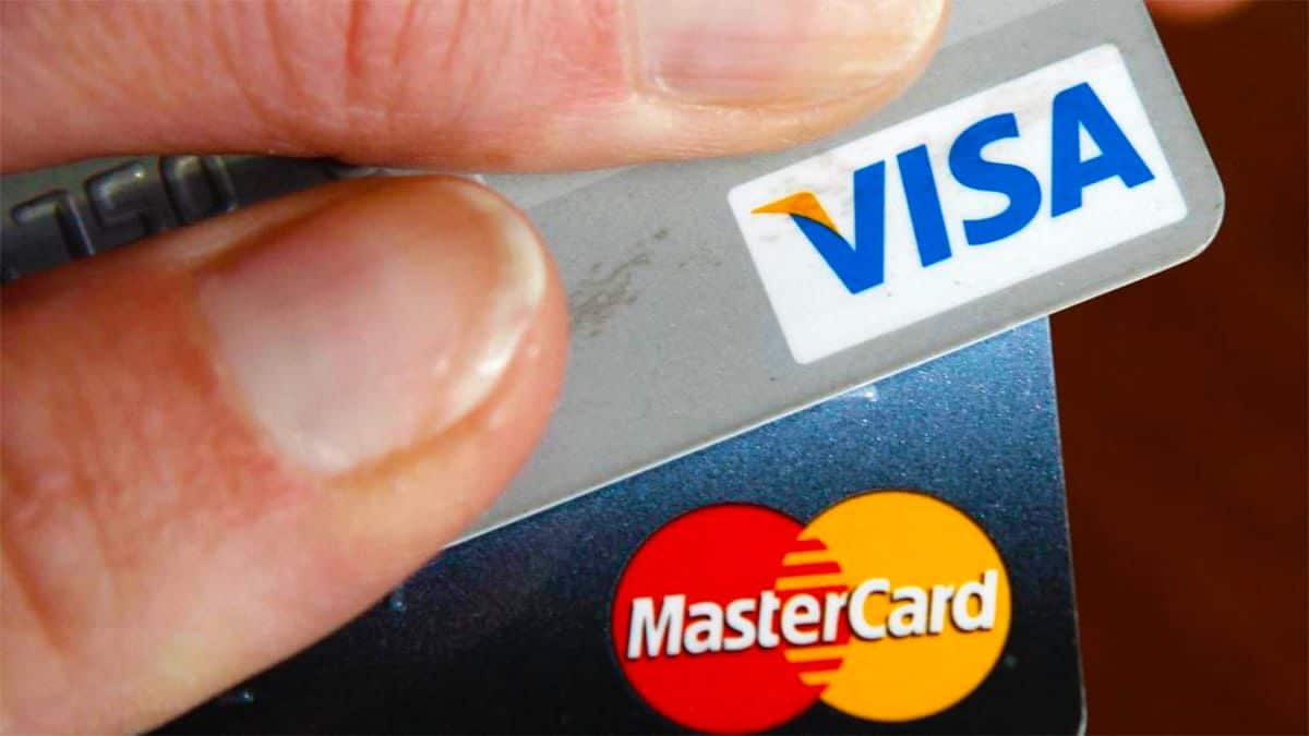Carte bancaire : voici pourquoi vous devriez toujours exiger le reçu après vos achats